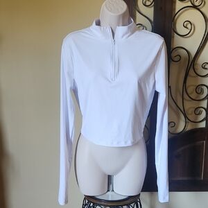 Long Skeeve 1/2 Zip Athletic Wear Crop Top